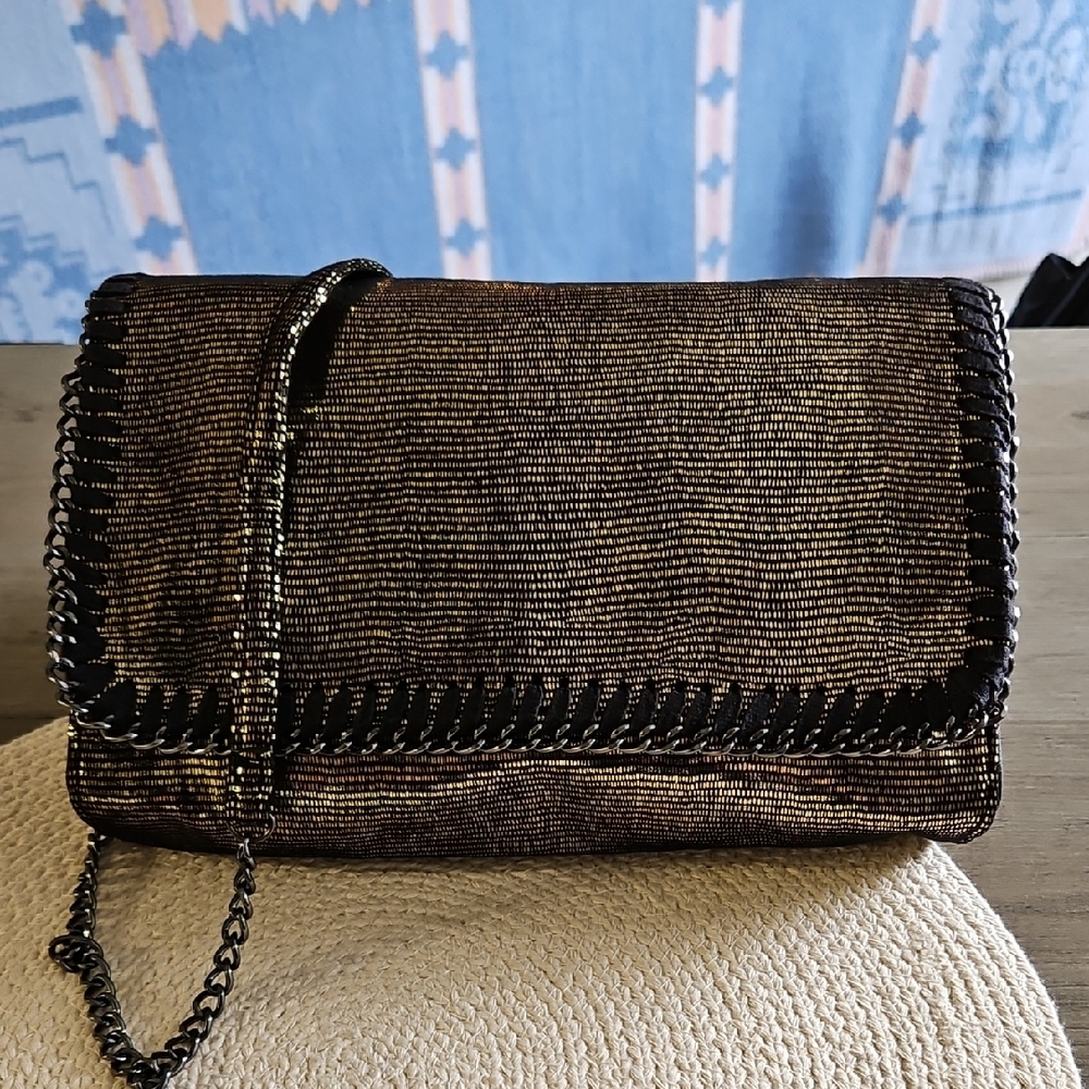 Elegant Black and Gold Women's Clutch